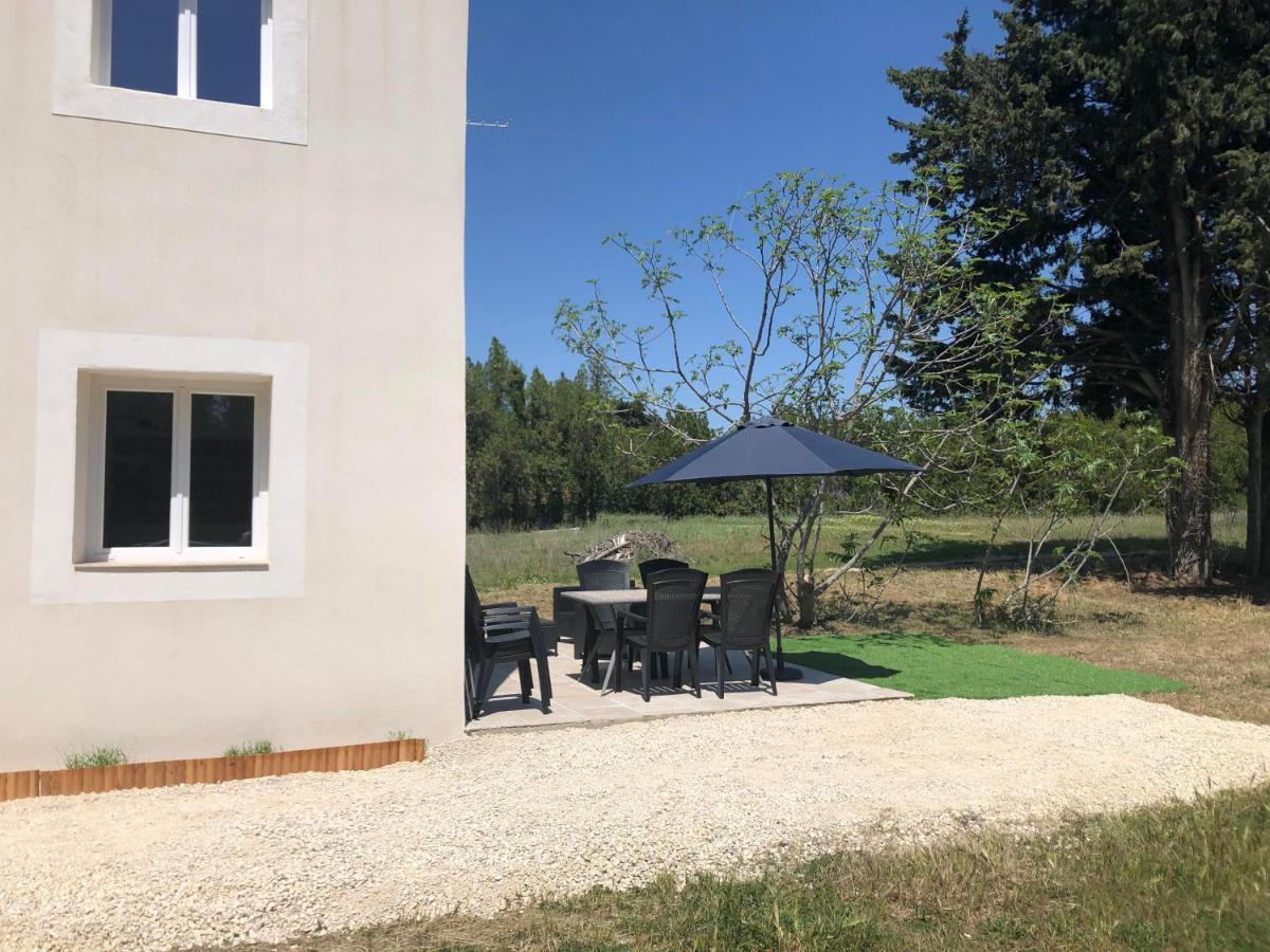 Gite De Charme En Provence Villa Monteux Exterior foto